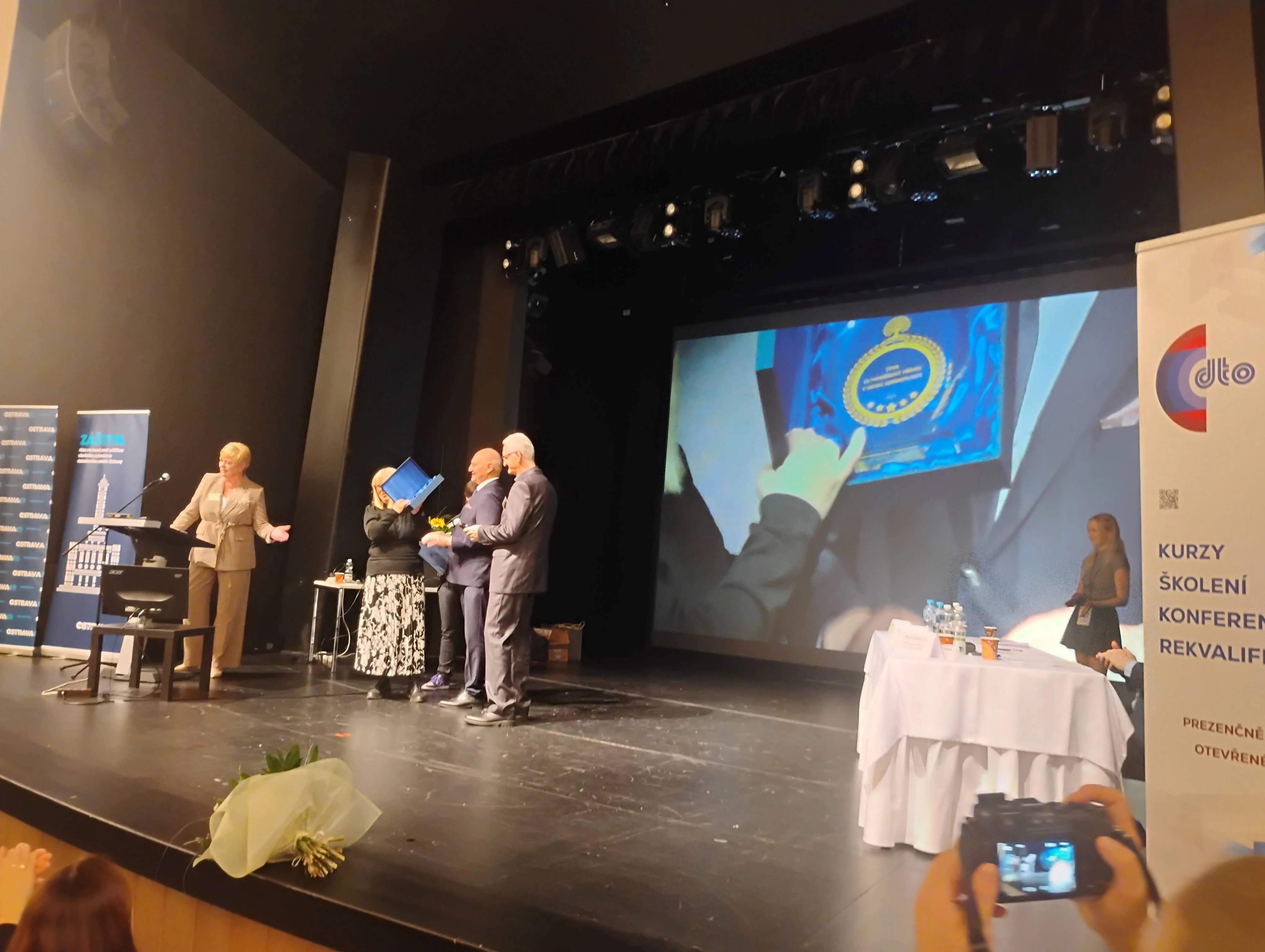 Cena za mimořádný přínos v oboru gerontologie